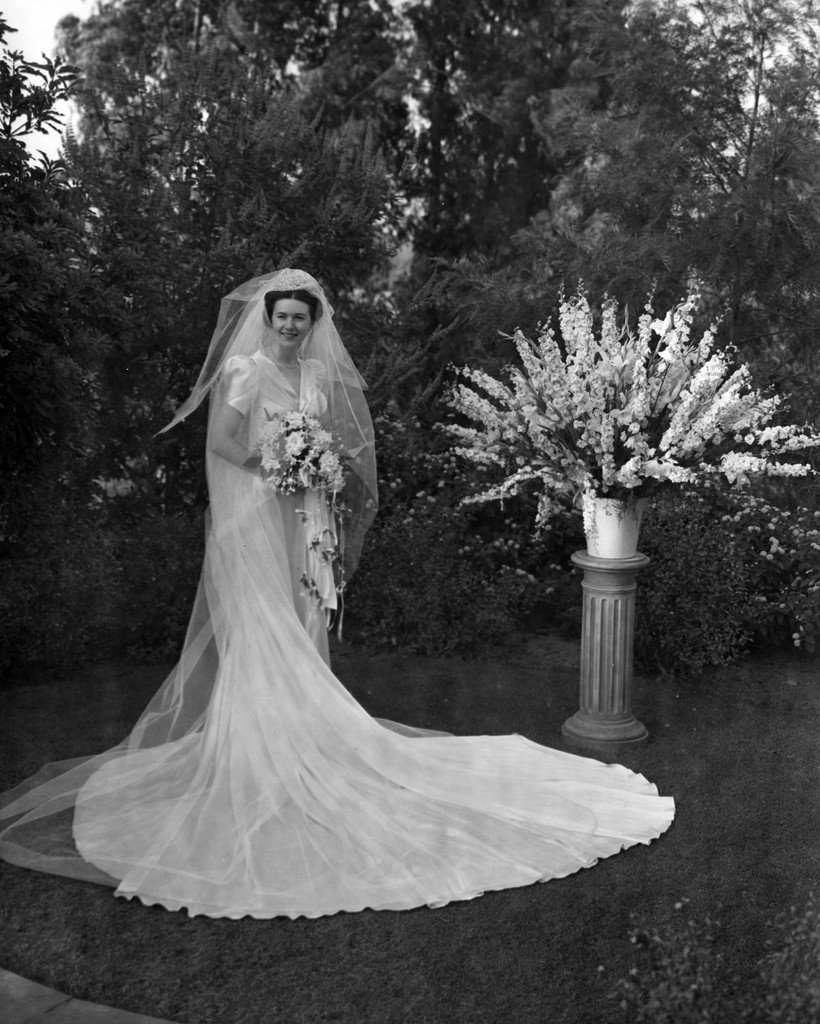 Mary Gedney and Burton Tilden wedding — Calisphere